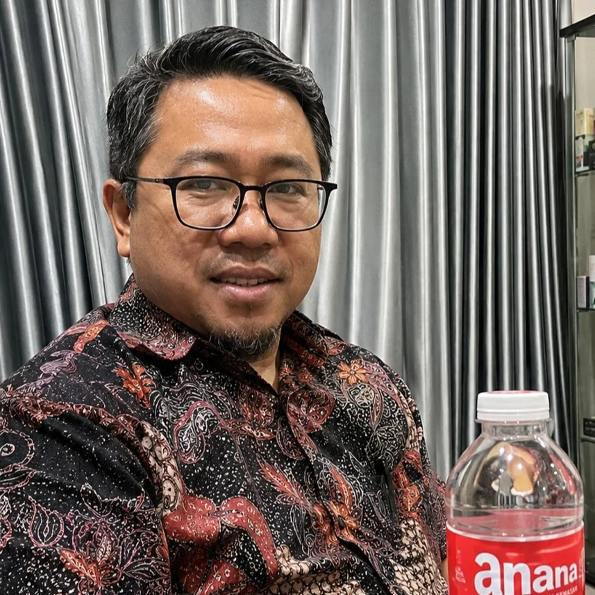 dr. Mahdian Nur Nasution